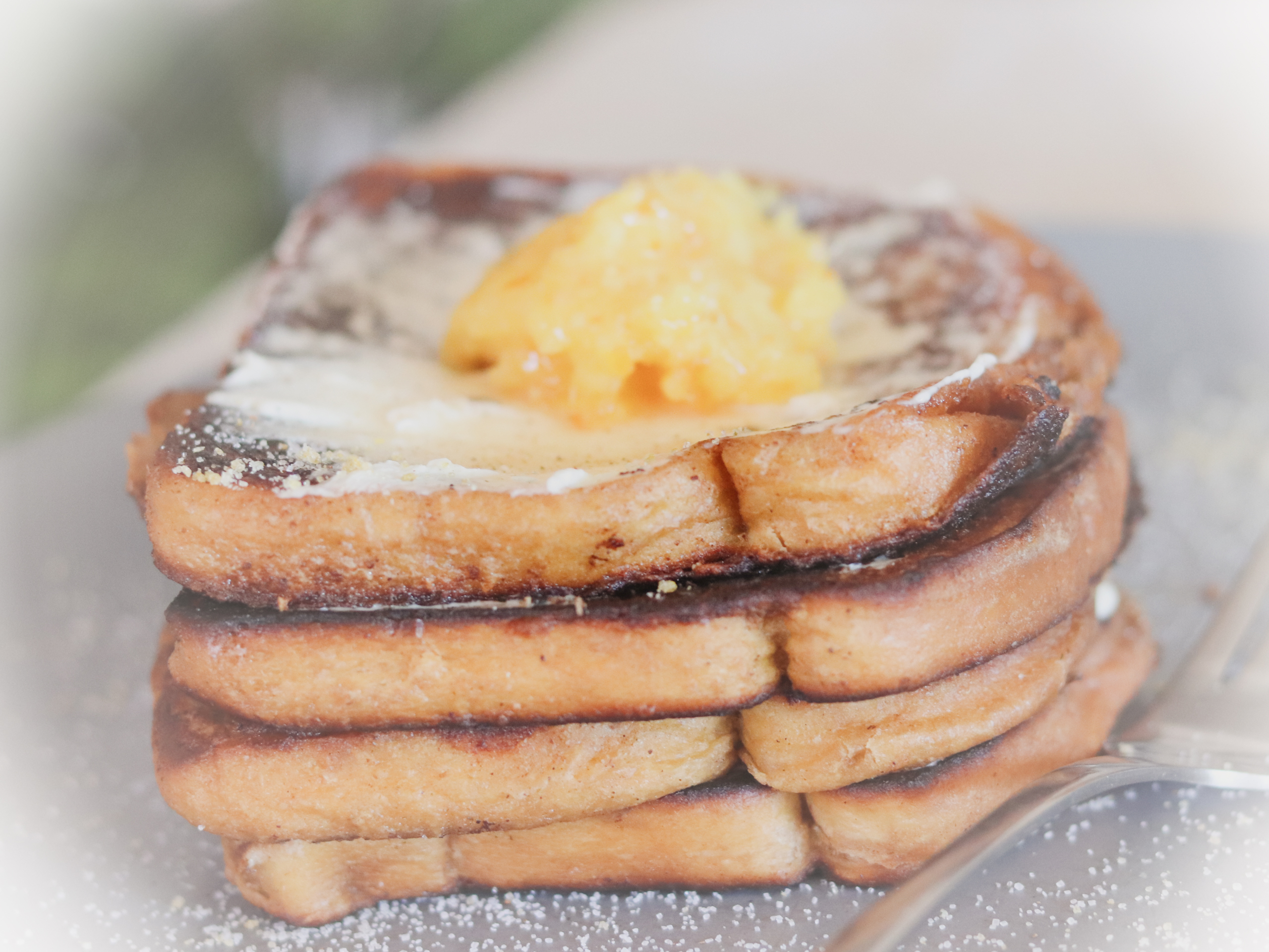 French Toast mit Orangenmarmelade