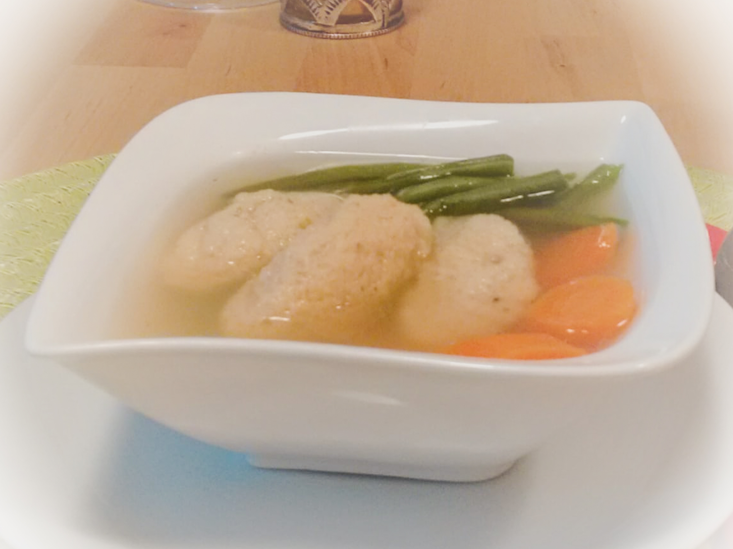 Gemüsesuppe mit Griesnockerl