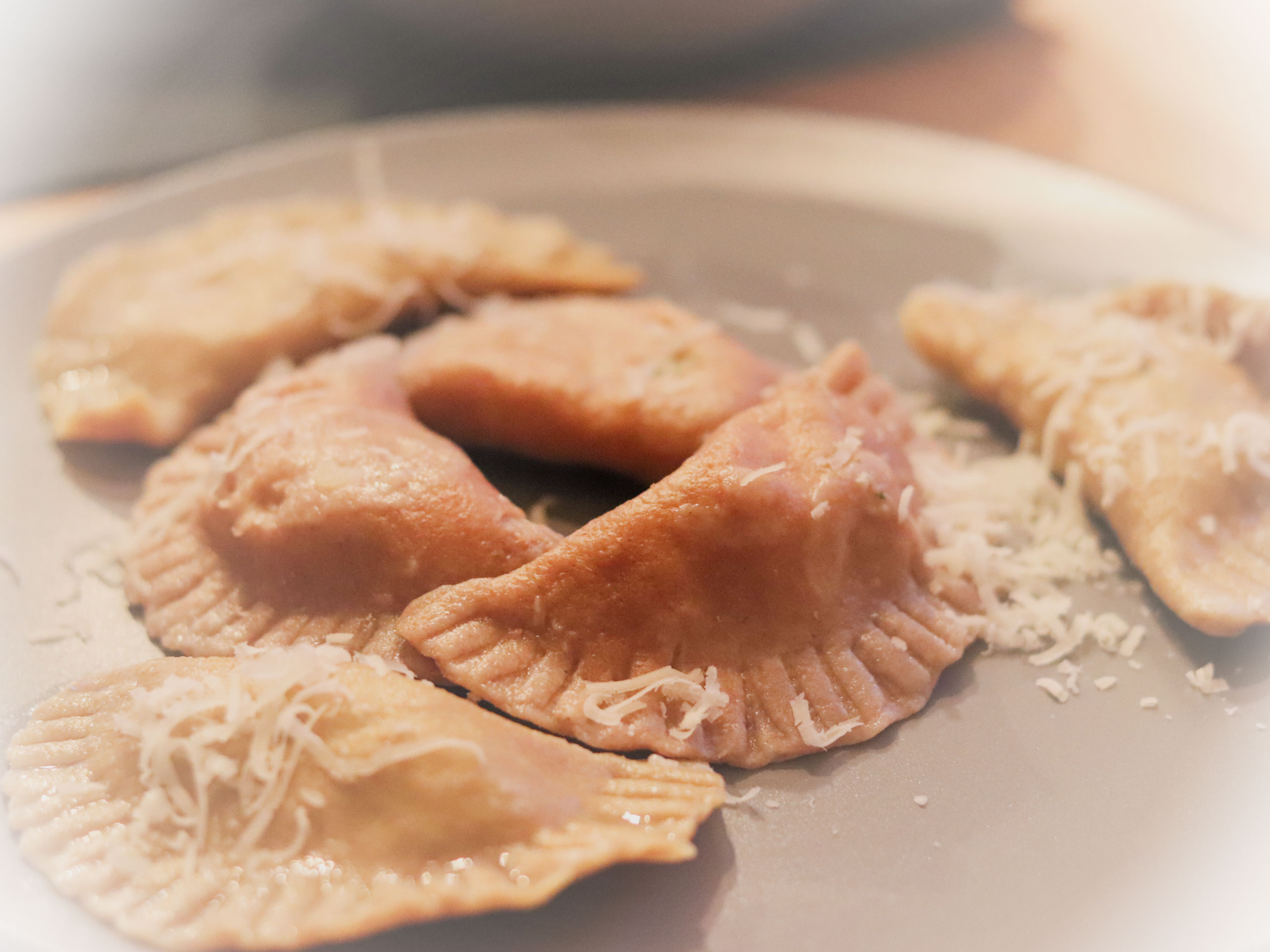 Brennnessel-Nudeltascherl mit geriebenen Käse